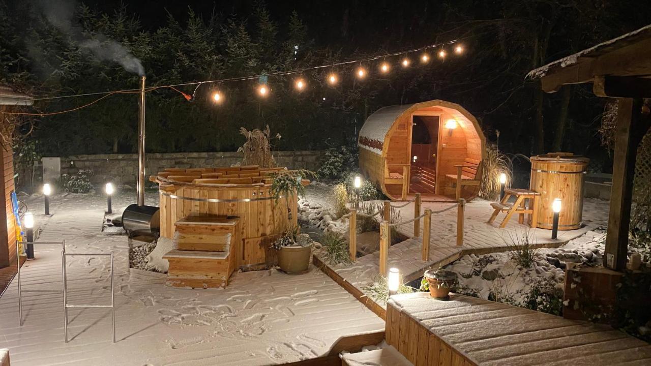Poziomka Hotel Kujan Eksteriør billede